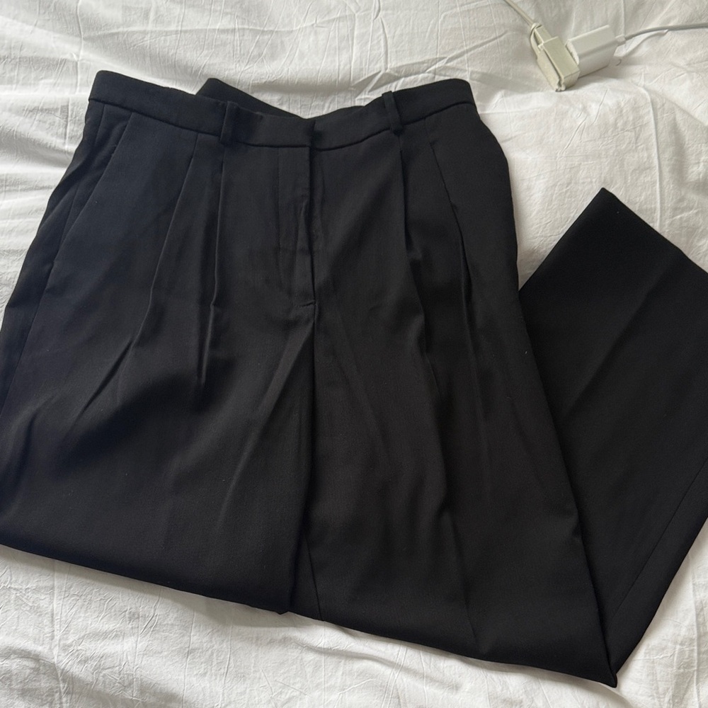 Mango Wide-leg mid-rise pleated pants